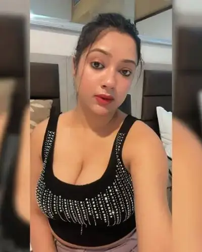 Call Girls Service Etmadpur