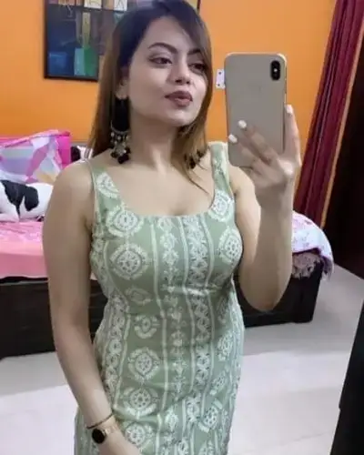 Call Girl in Etmadpur